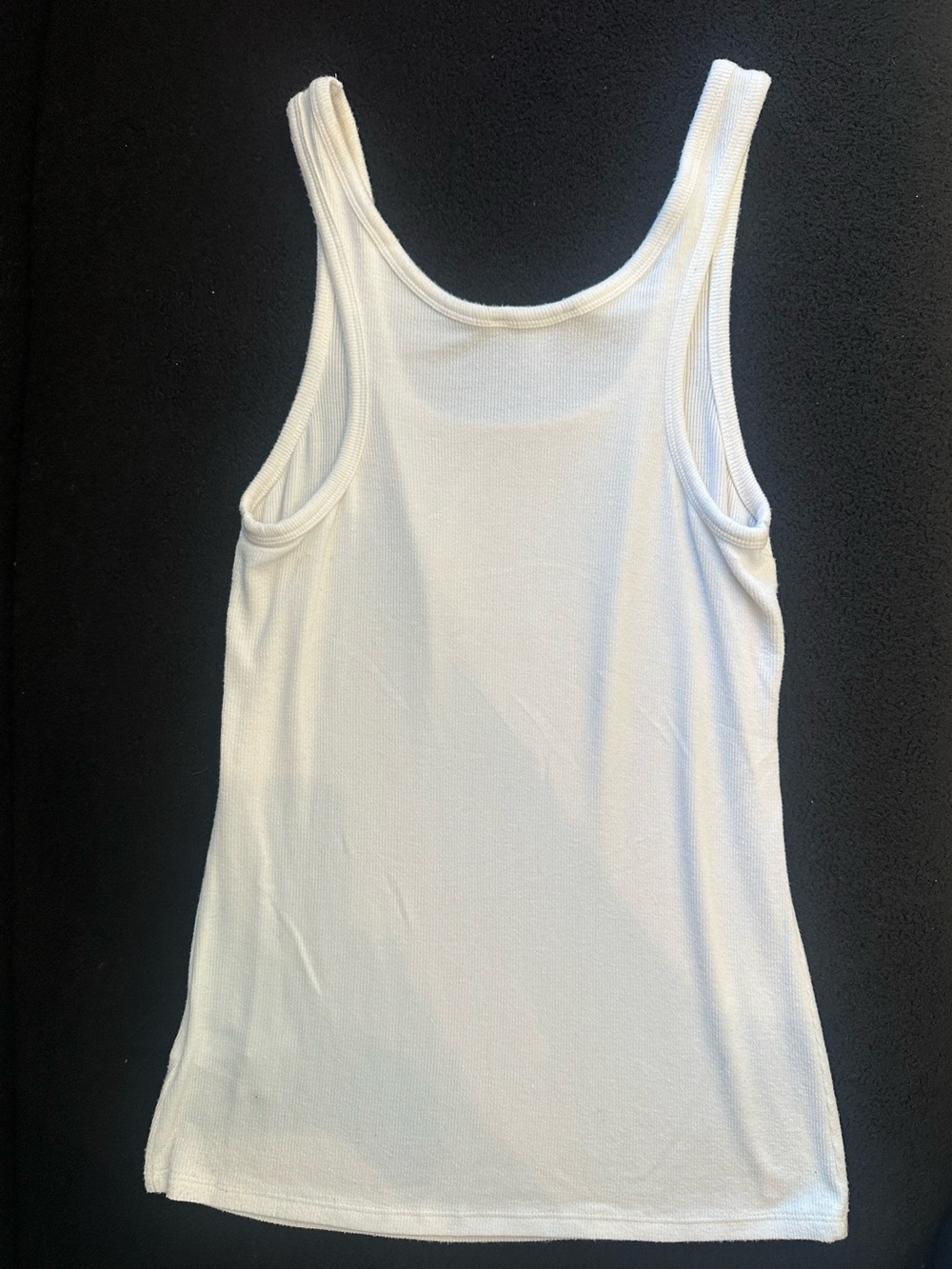 Express Ribbed Scoop Neck Tank - Picture 2 of 3